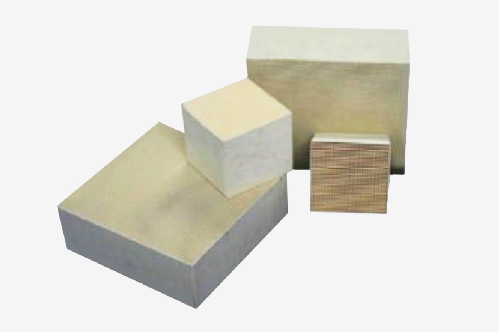 Industrial VOCs purification catalyst